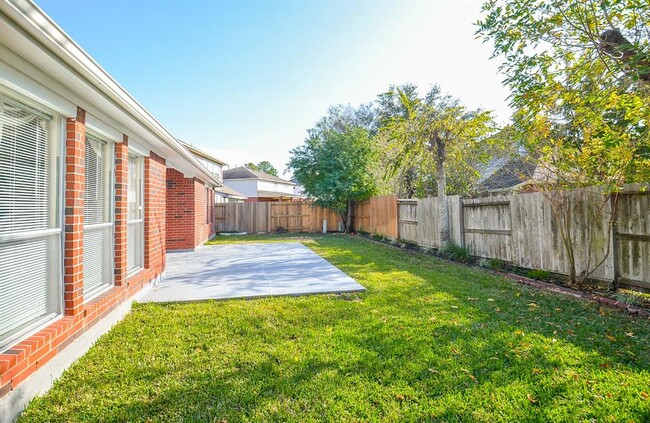 Building Photo - 2019 Magnolia Crest Ln