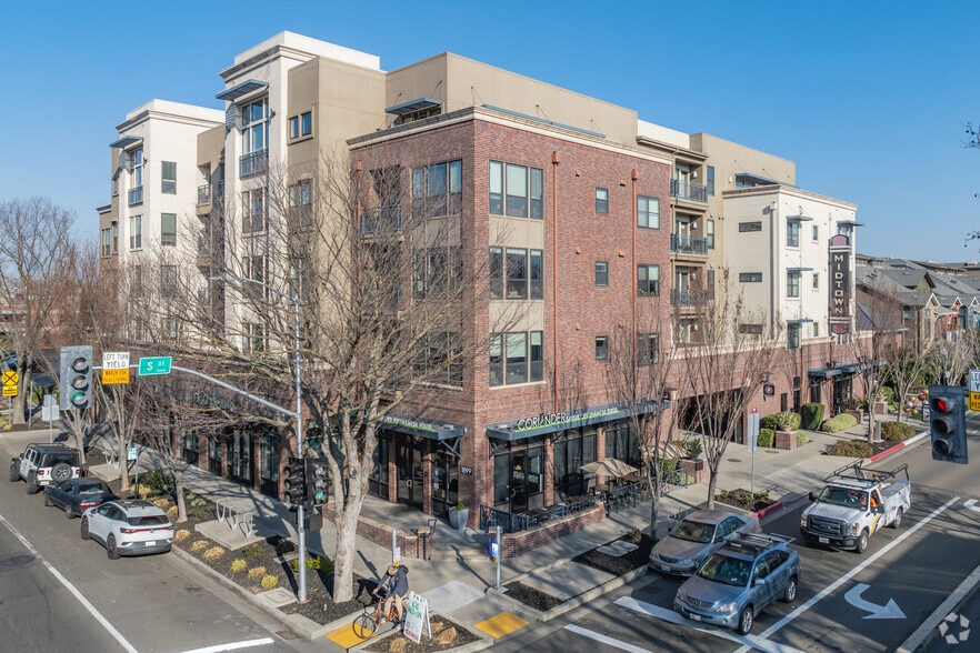 Primary Photo - LINQ Midtown