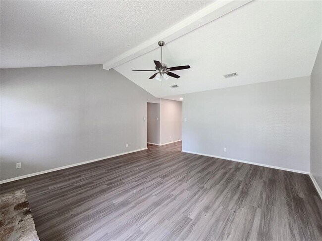 Building Photo - 12010 Ladrido Ln