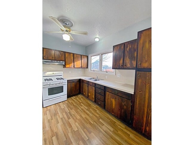 Building Photo - 4707