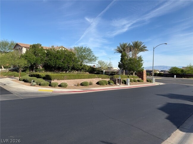 Building Photo - 208 Rocky Basin St
