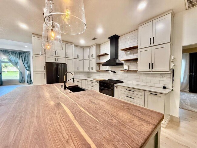 Building Photo - 28412 Great Bend Pl