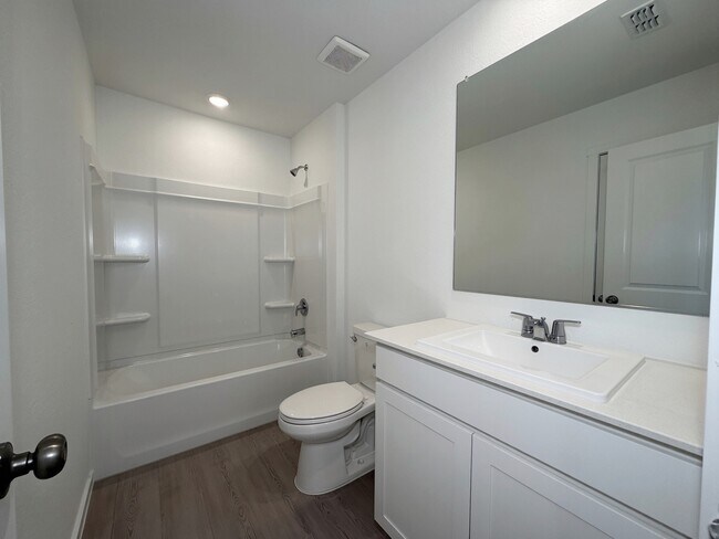Building Photo - 401 Meadows Ln