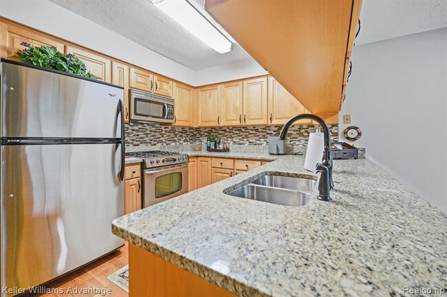 Building Photo - 2819 Monte Vista Ave