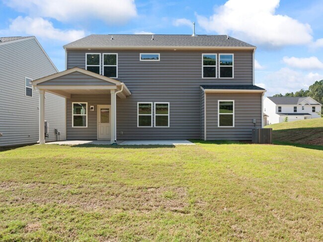 Building Photo - 5 Bed + 3 Bath Single Family Home in Charl...