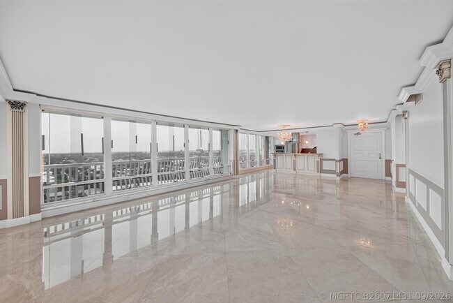 Building Photo - 4020 Galt Ocean Dr