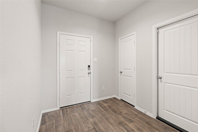 Building Photo - 6414 Clyde Arbor Dr