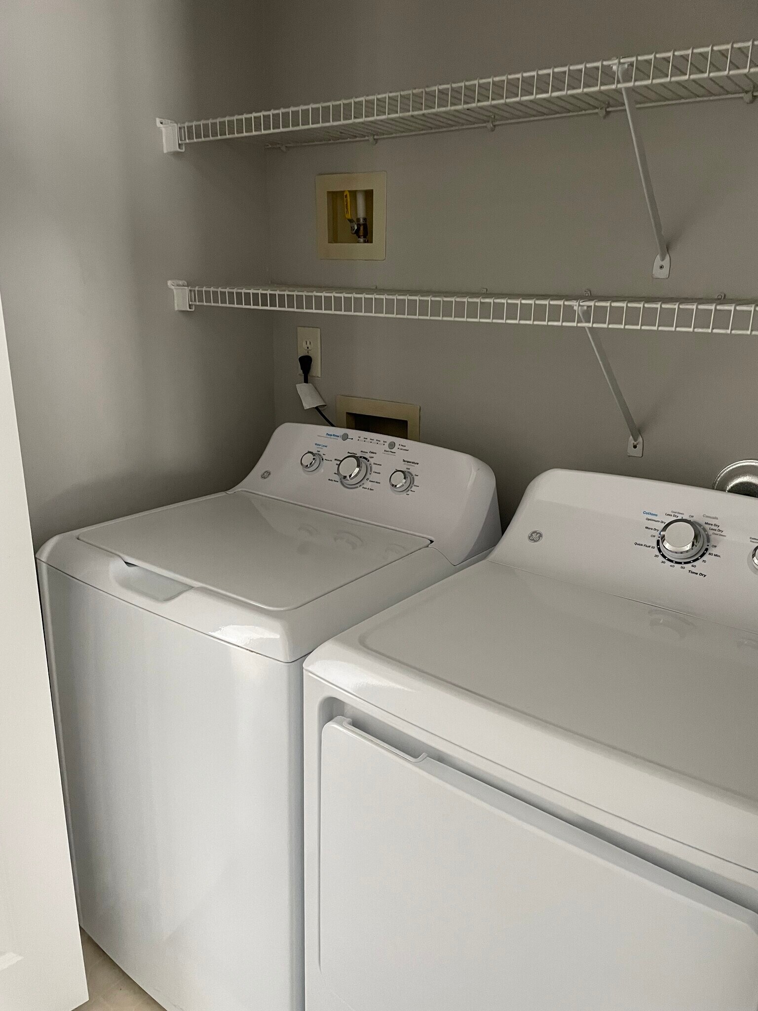 Washer and dryer - 904 Queens Way