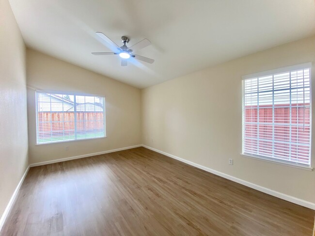 Building Photo - Remodeled 3-Bedroom Home - Fremont!