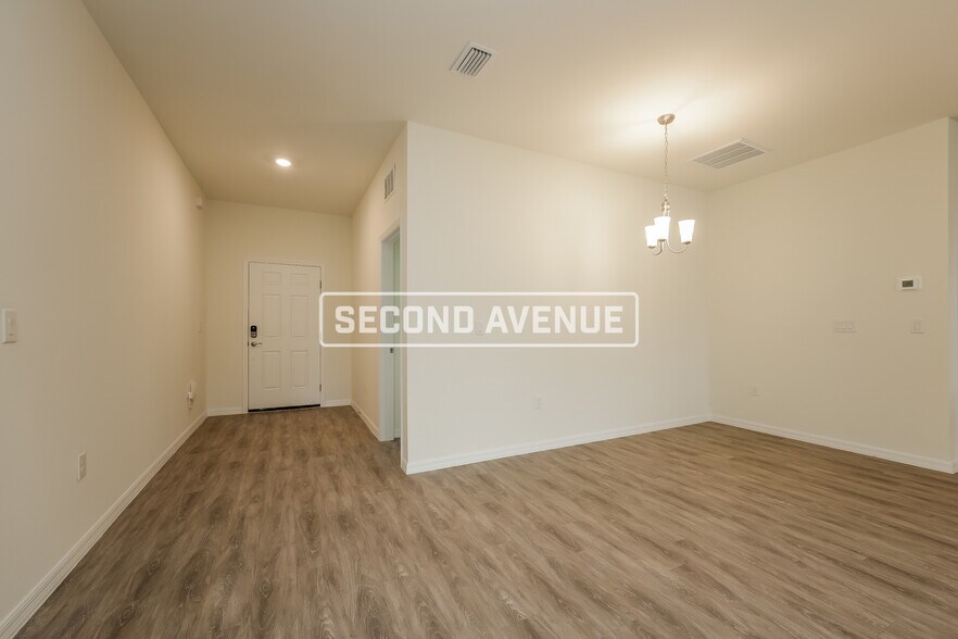 Building Photo - 1698 Nabatoff St