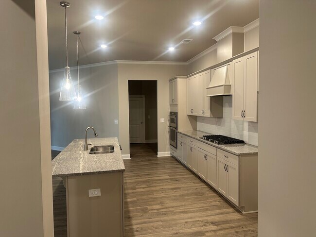 Building Photo - 1519 Windward Dr