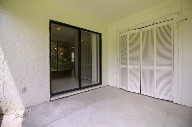 Building Photo - 906 Winnie Ln