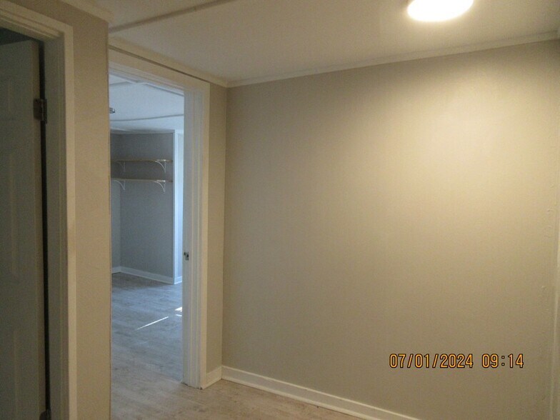 Building Photo - 202 W 3rd St