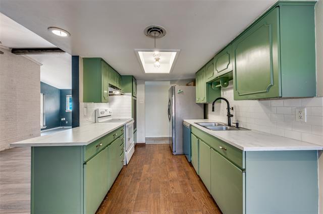 Primary Photo - 13815 Stonemoss Dr