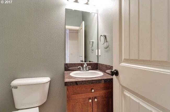 Building Photo - 9041 SW Rystadt Ln