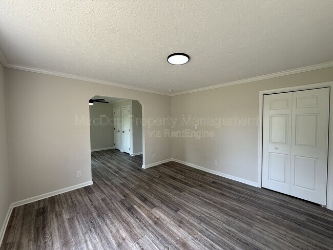 Building Photo - 10504 Benchmark Rd