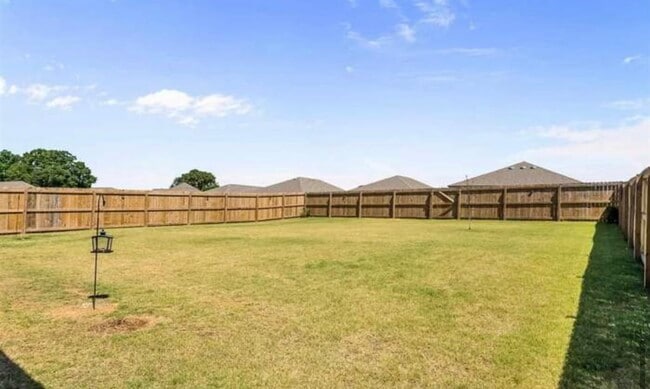 Backyard - 109 Fellington Ct