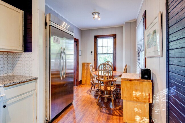 Building Photo - 116 Reid St