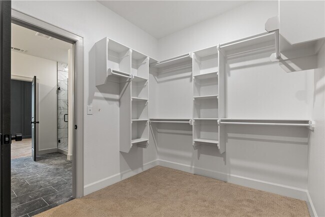 Building Photo - 1121 Whistler St