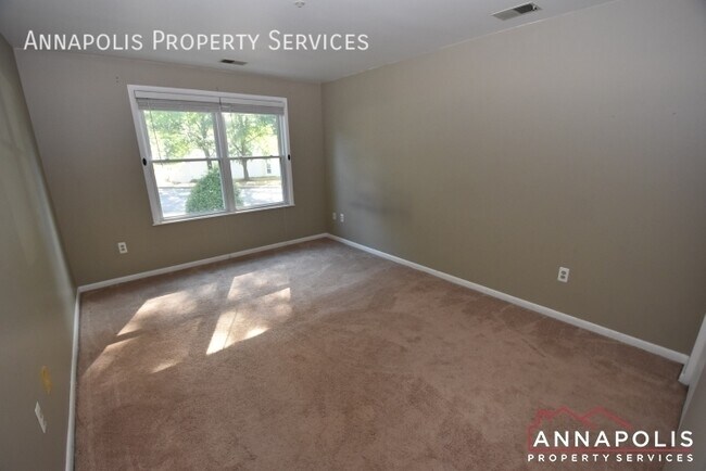 Building Photo - 10G Greystone Court-