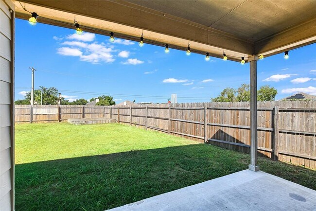 Building Photo - 811 Encinita Dr