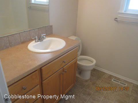 Building Photo - 4 br, 2.5 bath House - 3503 S Payette Rive...