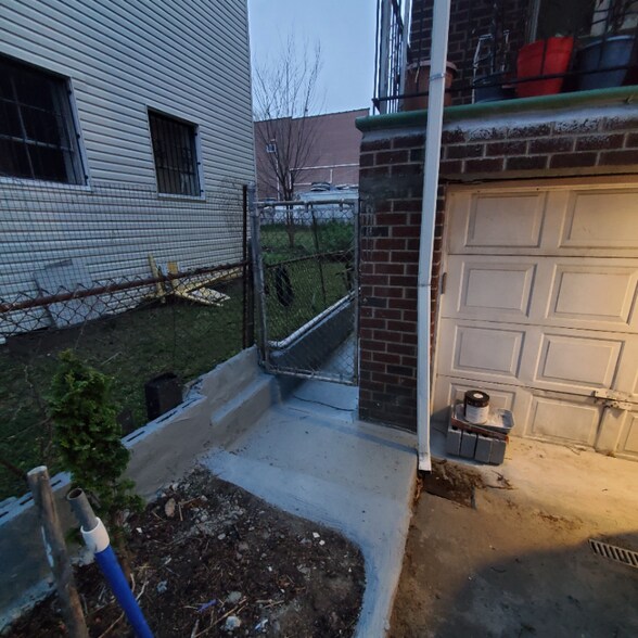 Building Photo - 3180 Fish Ave