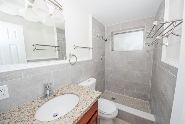 Building Photo - 125 W Hidden Valley Blvd