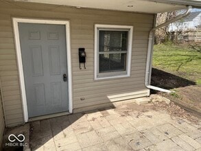 Building Photo - 741 N Rangeline Rd