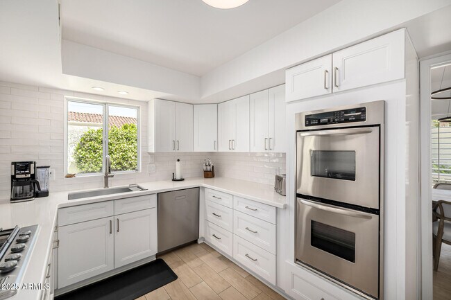 Building Photo - 7345 E Keim Dr