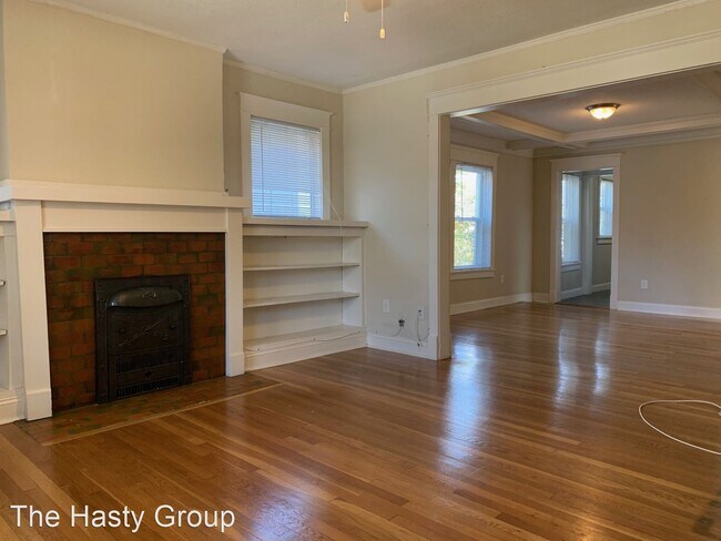 Building Photo - 2 br, 1 bath House - 3241 Gillham Rd - Unit 1