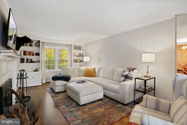 Building Photo - 4848 Red Fox Dr