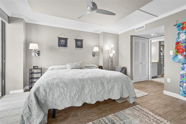 Building Photo - 707 S Gulfstream Ave