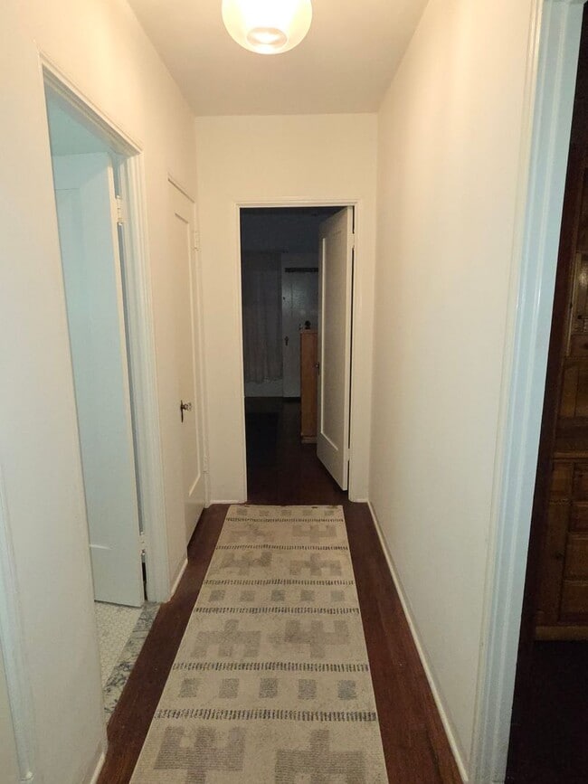 Building Photo - Spacious 2 Bedroom 2 Baths Spanish Charmer!