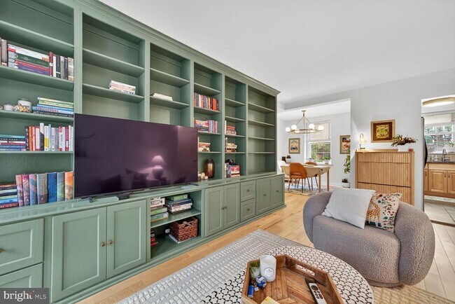 Building Photo - 3811 39th St NW