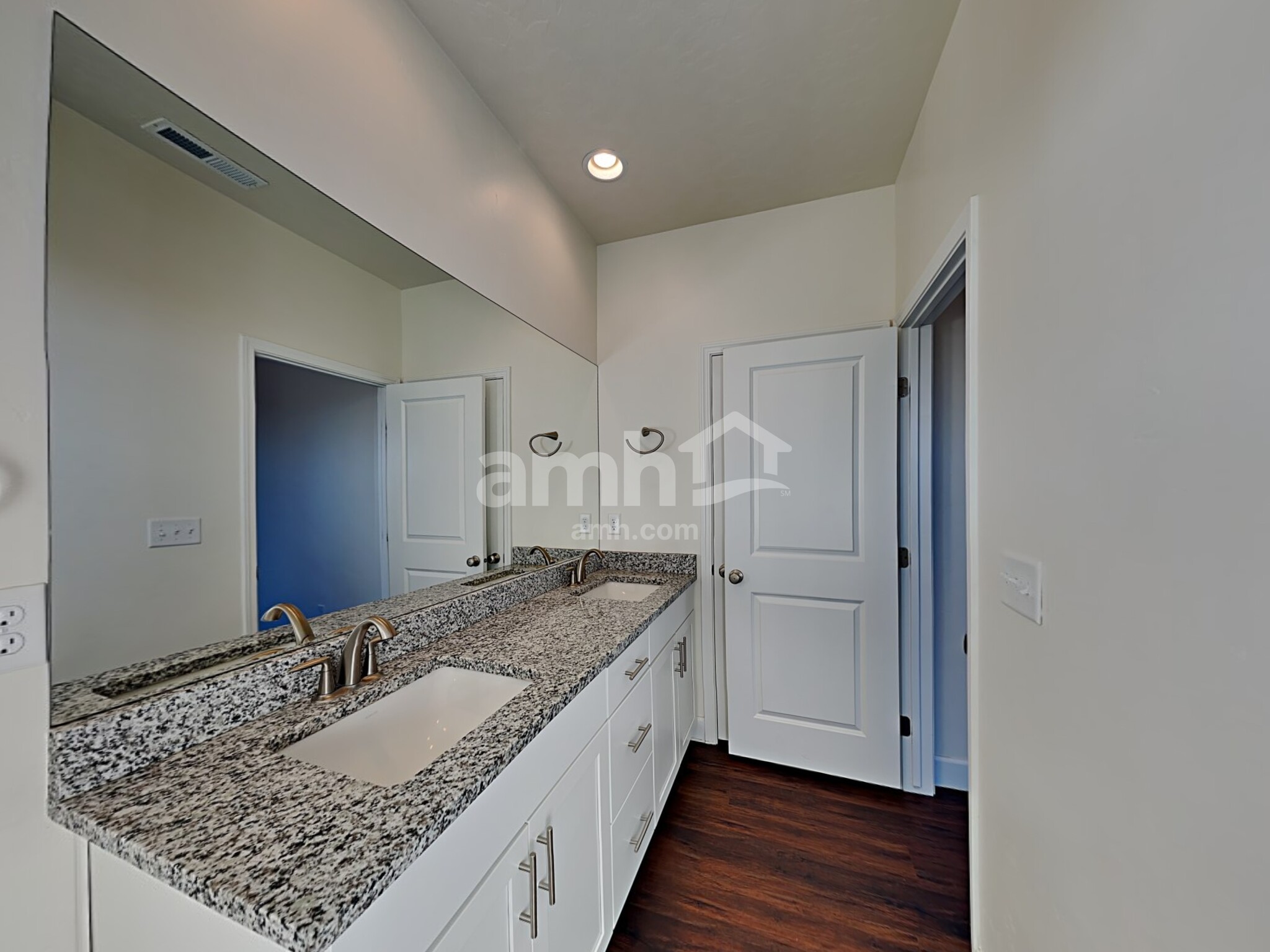 Building Photo - 362 E Sicily Dr