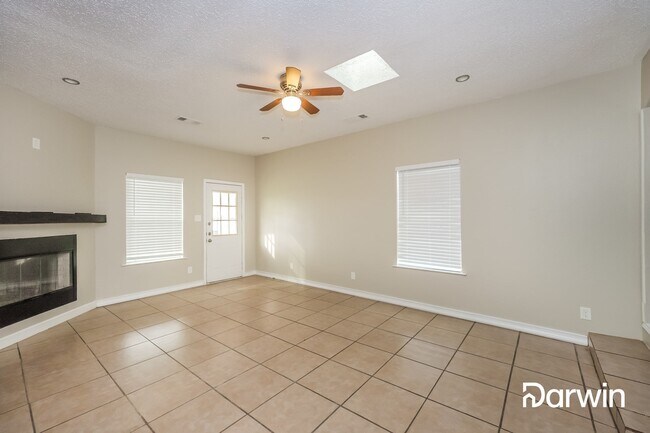 Building Photo - 1170 Debbie Dr