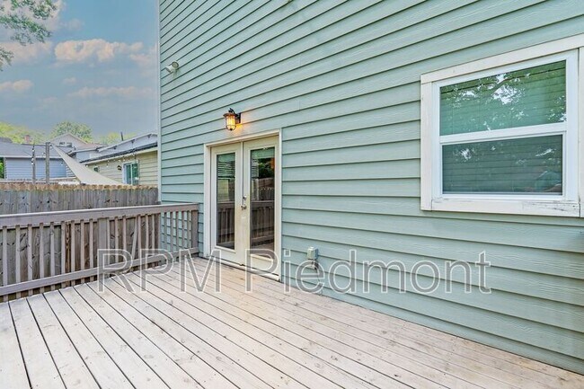 Building Photo - 1418 Allegheny St SW