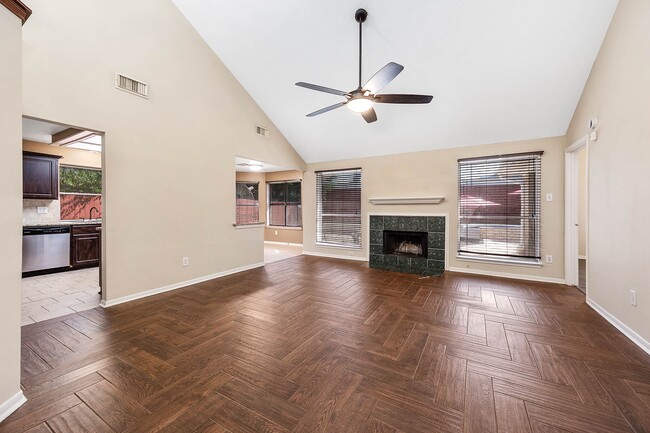 Building Photo - 1835 Taylor Creek Dr