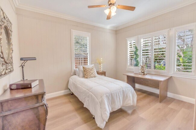 Building Photo - Beautiful Southside Los Banos Rental