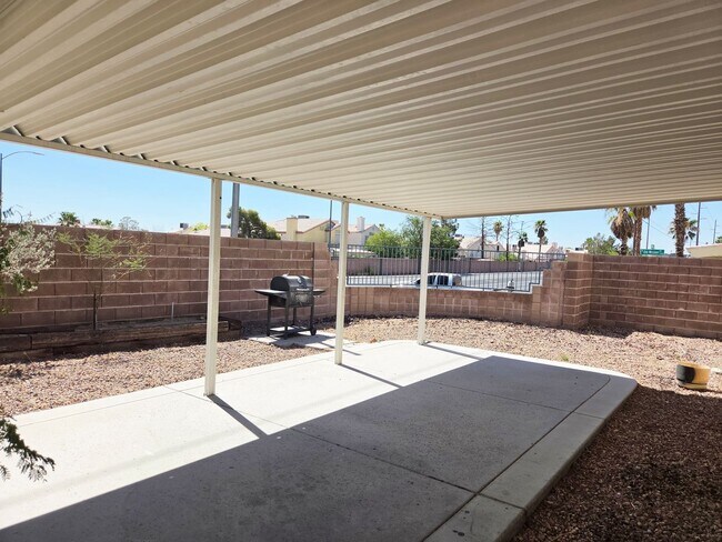 Building Photo - Spacious 4-Bedroom Corner Lot Home with Covered Patio