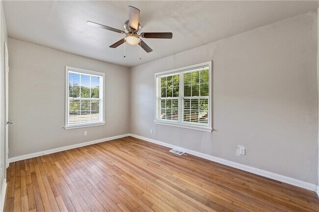 Building Photo - 2201 Cr 320