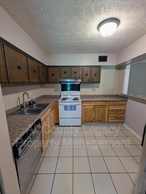 Building Photo - 172 Scandia Cir