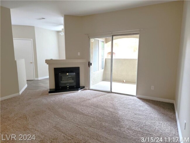 Building Photo - 2ND FLOOR 1 BED, 1 BATH UNIT ON THE SOUTH ...