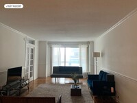 Building Photo - 300 E 40th St