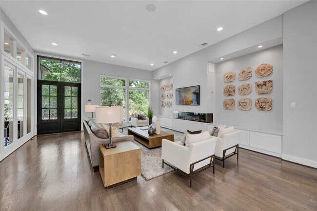 Building Photo - 19 Acorn Cluster Ct