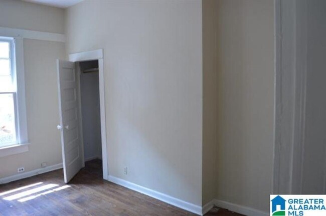 Building Photo - NOW AVAILABLE! RENT ME TODAY!