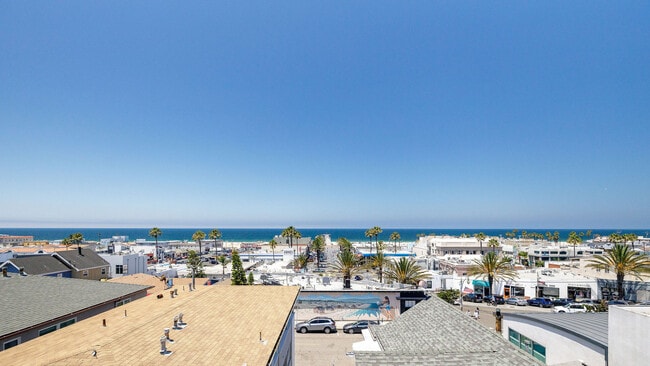 Rooftop Deck Views - 1150 Manhattan Ave