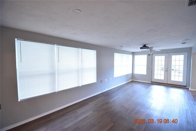 Building Photo - 2562 Redwood Way