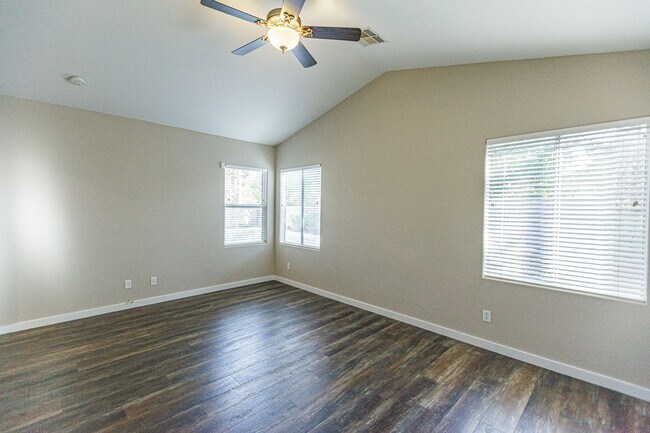 Building Photo - 1344 Temporale Dr